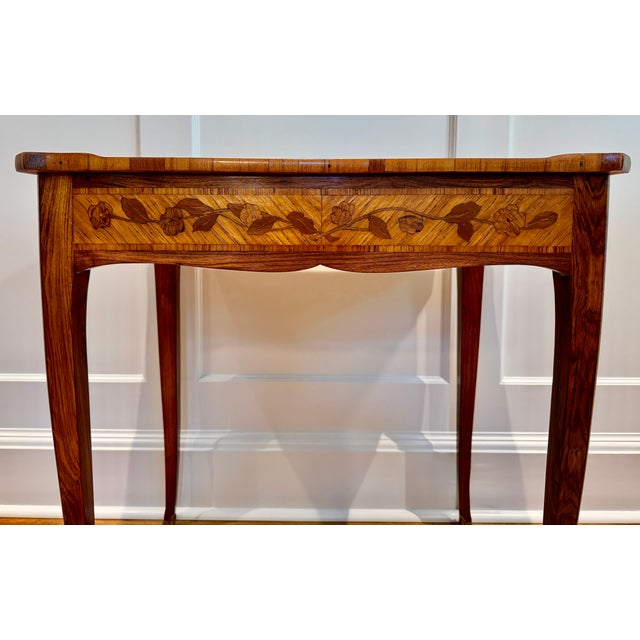 French Antique French Louis XV Style Tulipwood Marquetry Writing Table or Side Table With Leather Top For Sale - Image 3 of 18
