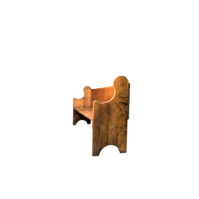 Antique 19th-century fir wood bench, complete with backrest and armrests. Solid and comfortable, it features simple lines...