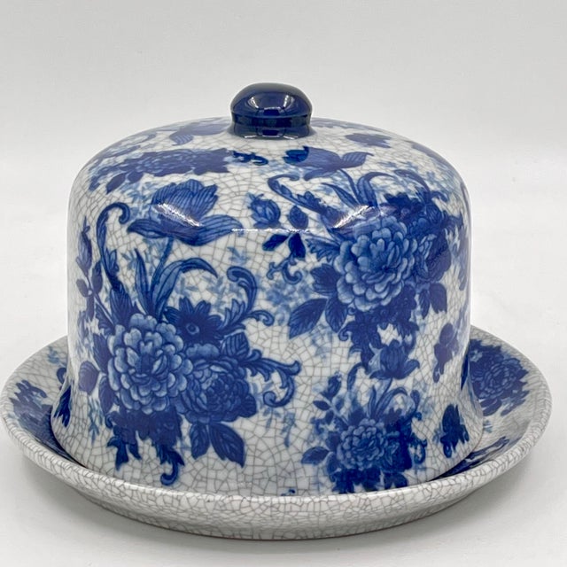 Vintage Bombay Company Blue and White Ceramic Cheese Dome For Sale In New York - Image 6 of 9