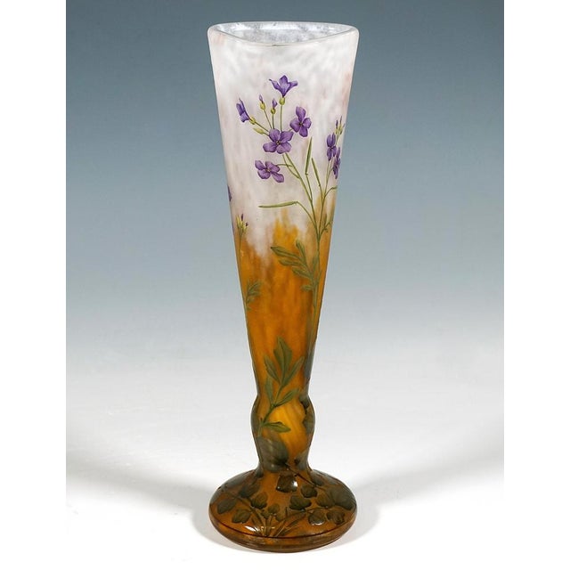 Art Nouveau Cameo Vase by Julienne Des Dames for Daum Nancy, France, 1910 For Sale - Image 3 of 9