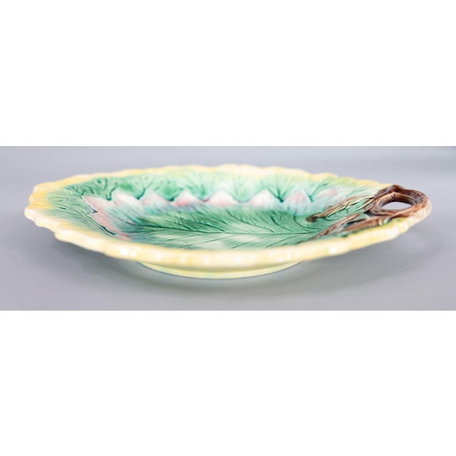 English Antique English Majolica Green Leaf Handled Plate Platter For Sale - Image 3 of 6