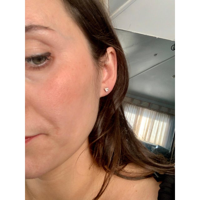 2010s 1.0 Carat Diamond Solitaire Stud Earrings 6 Prongs Screw Back 18 Kt White Gold For Sale - Image 5 of 18