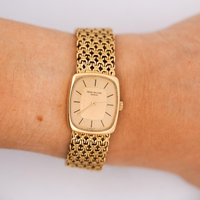 Patek Philippe Vintage Patek Philippe 18k Gold Ladies Champagne Dial Mesh Bracelet Watch For Sale - Image 4 of 14