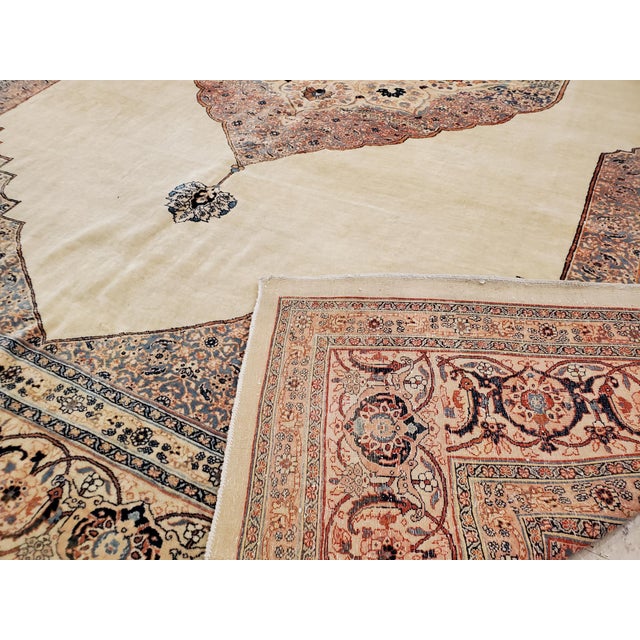 Antique Tabriz Carpet, Hadji Jalili Persian Rug, Earth Tones, Ivory, Terracotta For Sale - Image 4 of 17