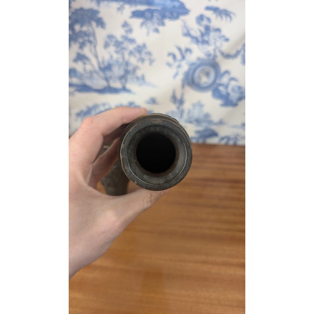 Meiji Japanese Bronze Vases with Bas-Relief of Birds, 1880, Set of 2 For Sale - Image 10 of 12