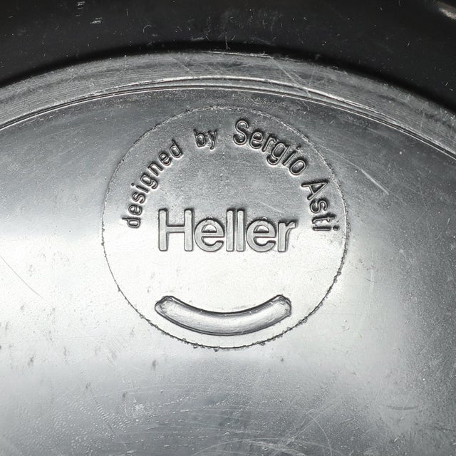 Blue, Purple and Black Massimo Vignelli for Heller Dinnerware - Set of 18 For Sale In New York - Image 6 of 6