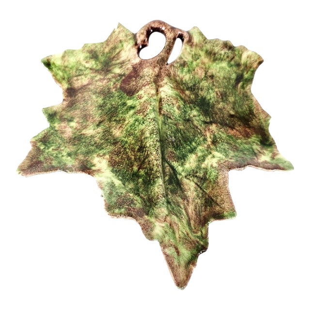 Jamison Pottery Leaf Green Ceramic Wall Pocket Décor 6" For Sale