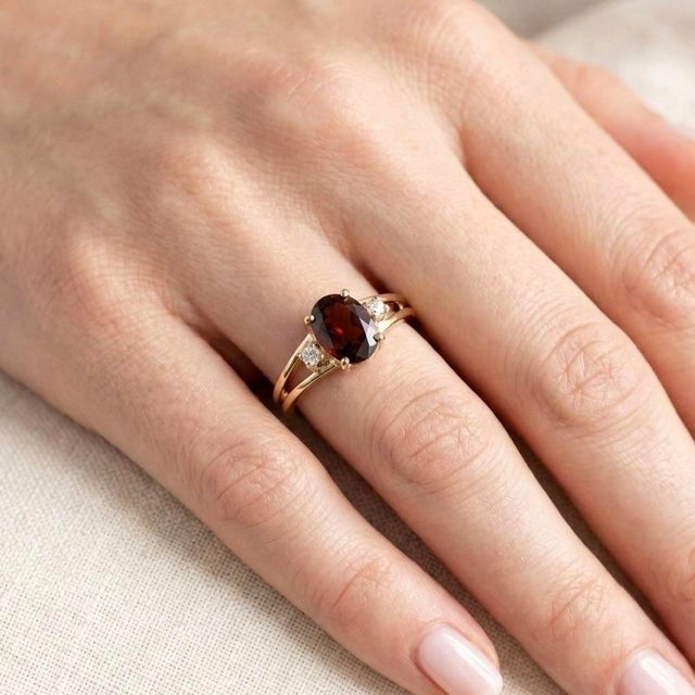 Contemporary Natural Garnet Promise Ring – 18k Gold Plated Split Shank Birthstone Ring Us 7 For Sale - Image 3 of 5