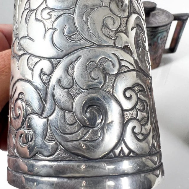 1900s Hand Wrought Embossed Sterling Silver Pitcher Set Creamer and Sugar For Sale In San Diego - Image 6 of 13