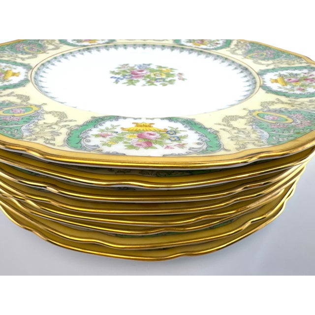1930's Art Deco Meito Japan Hand-Painted Porcelain Dinner Plates, Set of 8 – Gilt & Emerald Cartouche Design For Sale - Image 4 of 15