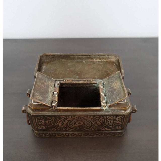 Antique Southeast Asian Maranao Decorative Silver Inlaid Brass Betel Nut Box For Sale In Dallas - Image 6 of 11