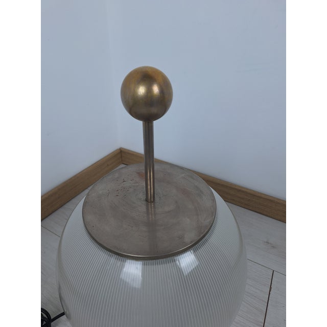Artemide Alfa Model First Series Table Lamp with Wooden Base by Sergio Mazza for Artemide, 1960s For Sale - Image 4 of 9