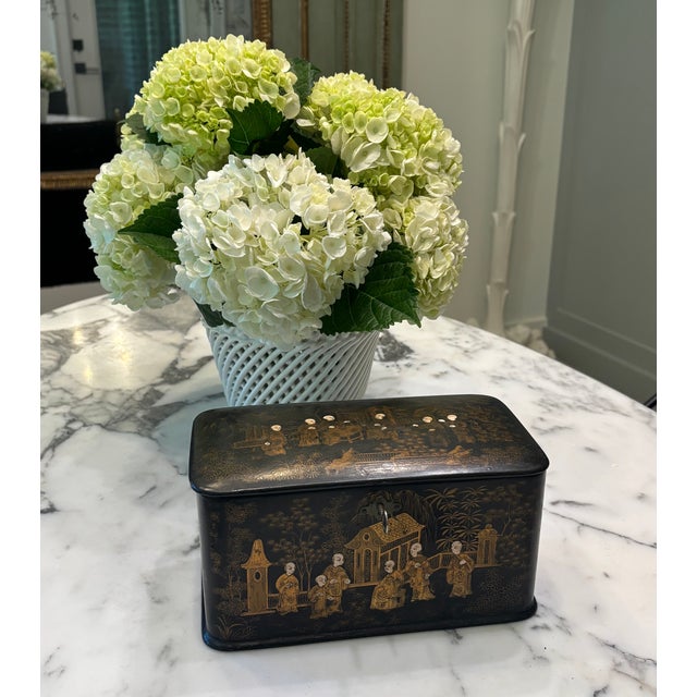 19th Century English Chinoiserie Papier-Maché Tea Caddy For Sale - Image 13 of 16