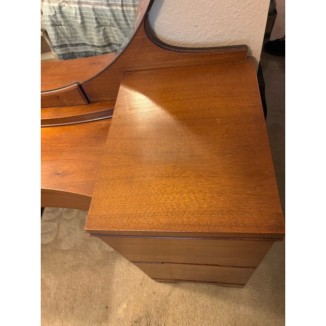 1940s Retro Vanity - Dressing Table/ Bar With Large Round Mirror For Sale In Phoenix - Image 6 of 7