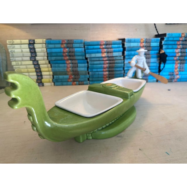Mid-Century Modern Vintage Green Royal Haeger Mid-Century Gondola Serving Dish for Dips For Sale - Image 3 of 13
