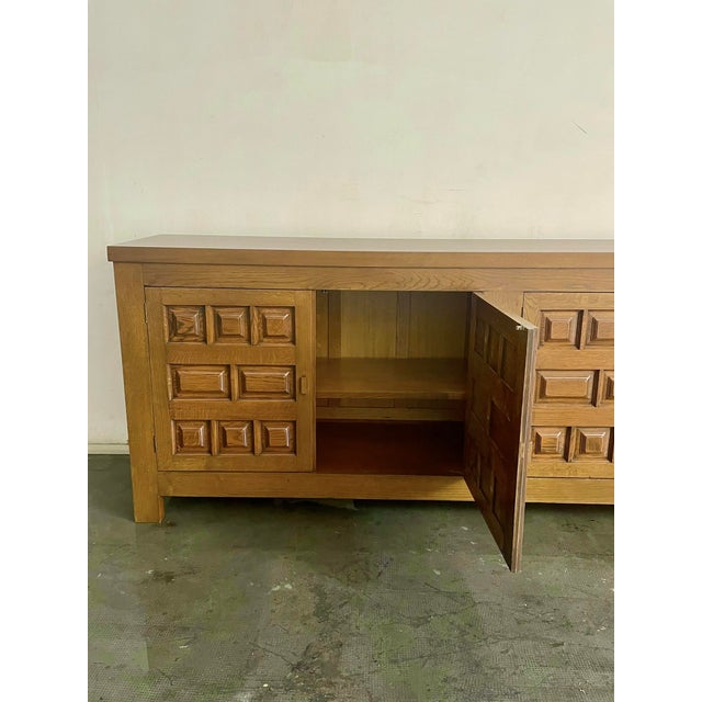French Oak Brutalist Sideboard, 1970s For Sale - Image 15 of 16