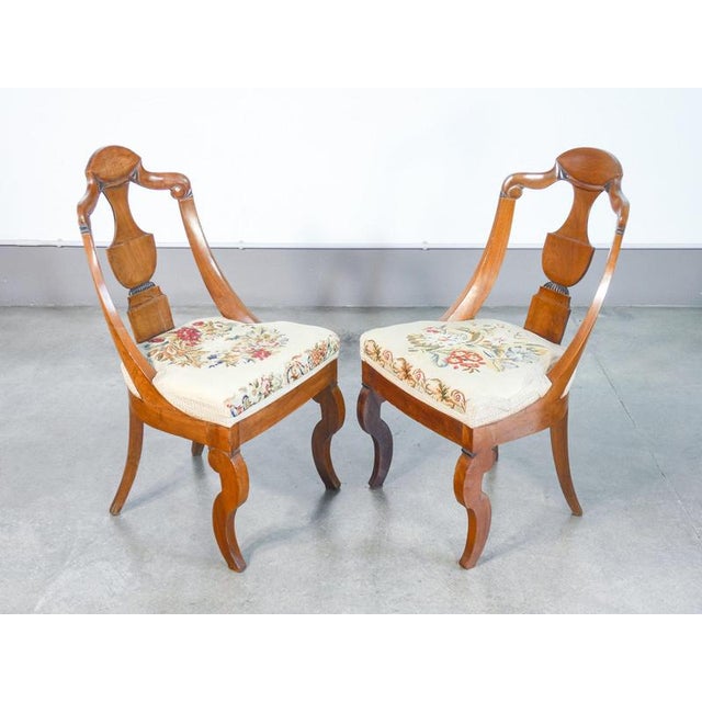 Pair of empire chairs in walnut wood. 19th century origin italy period 19th century model living room chairs, armchairs...