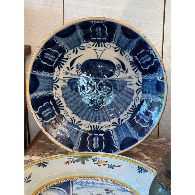 18th Century Delft Charger With Deep Peacock Pattern For Sale - Image 6 of 8