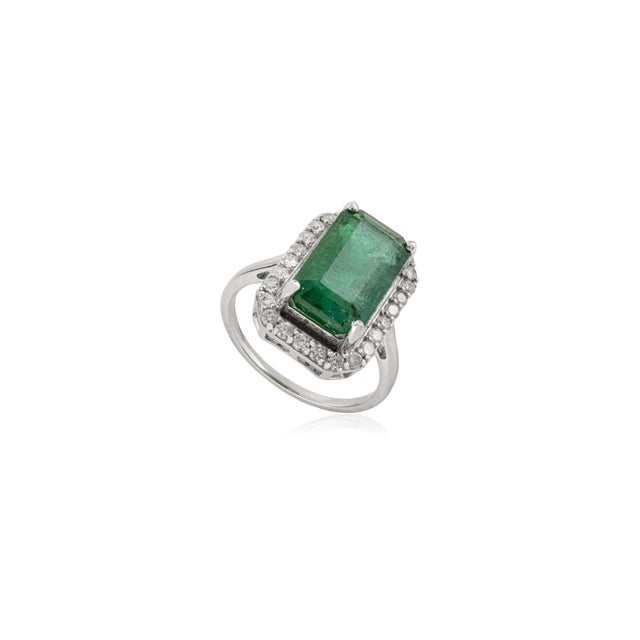 Art Deco 5.24 Carat Zambian Emerald Estate Diamond Ring Size 7 in 14k White Gold For Sale - Image 3 of 13