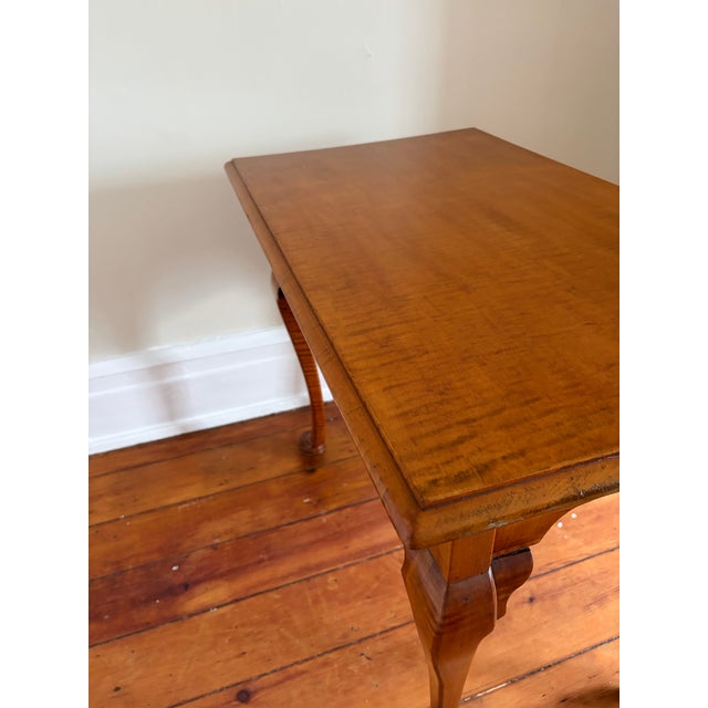 Late 18th Century Massachusetts Tiger Maple Console For Sale In New York - Image 6 of 9