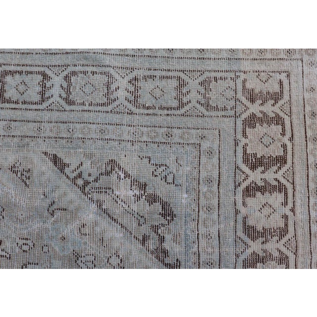 Textile Mid 20th Century Mid 20th Century Vintage Persian Mahal Rug With Sub-Geometric Design With Small Medallion For Sale - Image 7 of 13