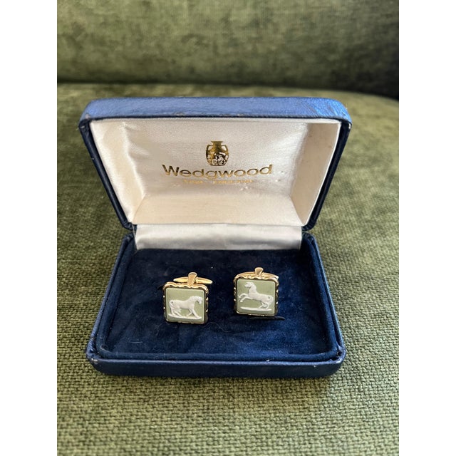 Vintage Wedgwood British Royal Gold Plate & Green Jasper Cufflinks OriginalCase For Sale - Image 18 of 18