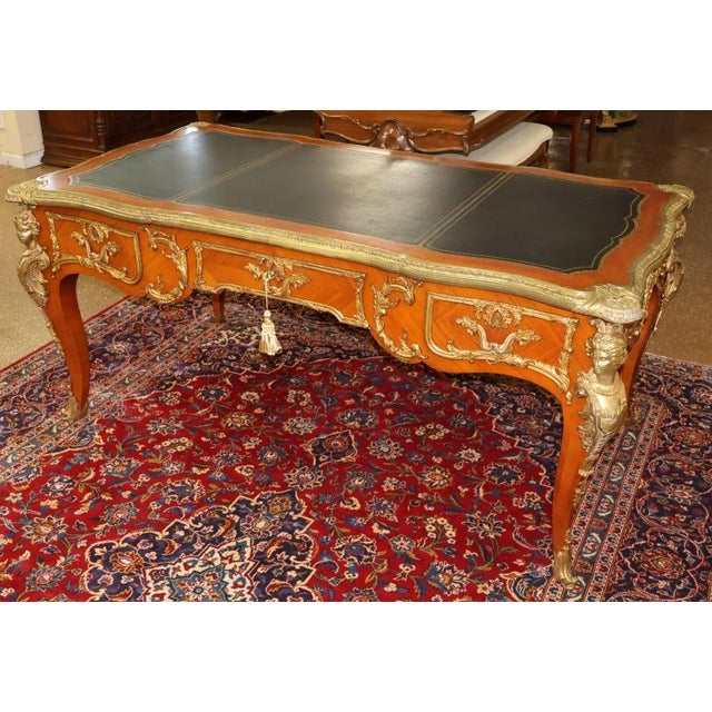 1960s ​Bronze Mounted Louis XV French Style Walnut Writing Desk Bureau Plat For Sale - Image 5 of 18