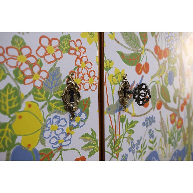 Swedish Cabinet with Josef Frank Paradiset Nordens Flora, Sweden, 1950s For Sale - Image 6 of 12