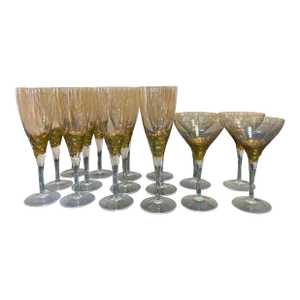 Contemporary Kim Seybert Paillete Design Stemware- Set of 16