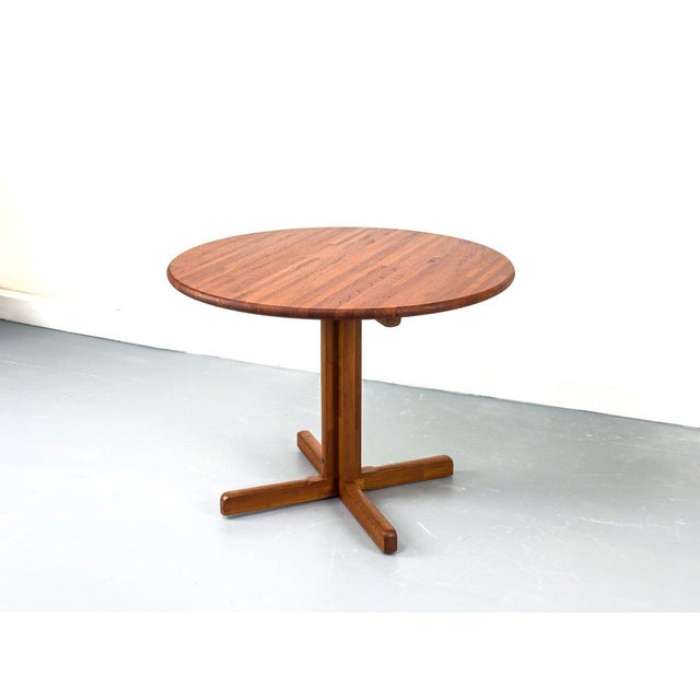 Round Dining Table in Teak, 1970s For Sale - Image 4 of 15