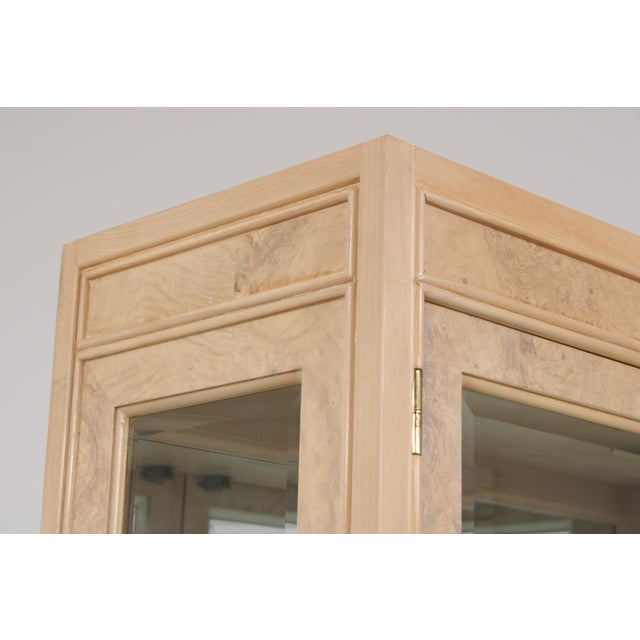 Wood Drexel Heritage Burl Ash Campaign Curio Cabinet For Sale - Image 7 of 14