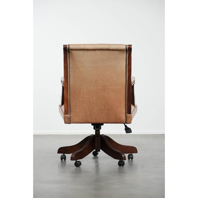 English-Style Chesterfield Swivel Office Chair in Cowhide and Wood For Sale - Image 4 of 18