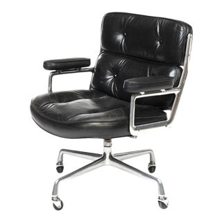 Charles & Ray Eames Time Life "Lobby" Chair For Sale