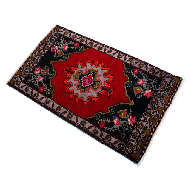 1970s Small Rug, Entry Decor, Bath Mat, Kitchen Accent, Turkish Rug, Door Mat, Lundry Room Decor 1'11" X 3'3" For Sale - Image 6 of 9