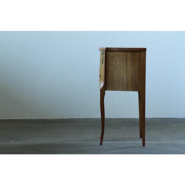 Vintage Danish Oak Nightstands with Hand-Carved Drawer Fronts, 1970s, Set of 2 For Sale - Image 17 of 18