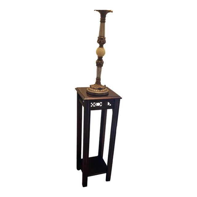 Vintage Traditional Mahogany Fluted Pedestal Plant Stand With Fretwork Apron For Sale