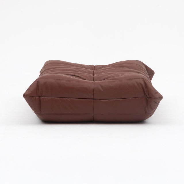 Togo Fireside Chair and Ottoman in Italian Chestnut Leather Vintage Ligne Roset For Sale - Image 15 of 17