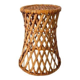 Vintage 1970s Wicker / Rattan Plat Stand Side Table Boho Chic For Sale