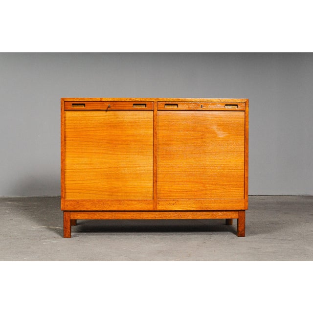 Mid-Century Roll-Top Cabinet in Teak For Sale - Image 3 of 17