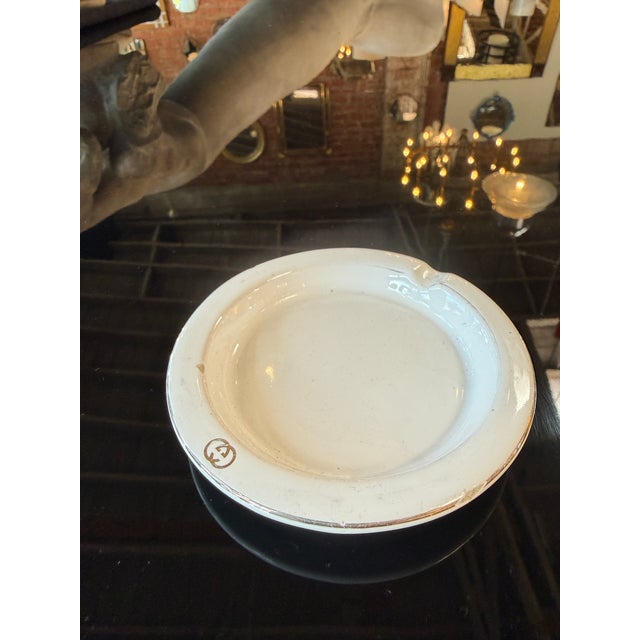 1970s Vintage Gucci White Ceramic Ashtray With Interlocking Gg Logo For Sale - Image 5 of 7