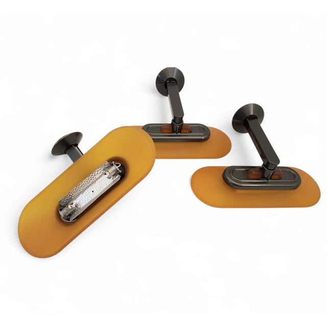 Yellow Glass and Metal Jill Wall Sconce by Perry King, Santiago Miranda and Gianluigi Arnaldi for Arteluce, 1980s For Sale - Image 11 of 12