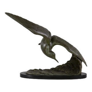 1940s French Art Nouveau Patinated Bronze Sculpture of A Tern In-Flight by Irénée Rochard For Sale