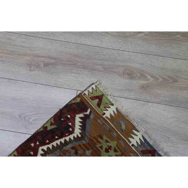 1940s 1940s Luxury Ethnic Anatolian Natural Wool Long Runner Kilim Rug For Sale - Image 5 of 11