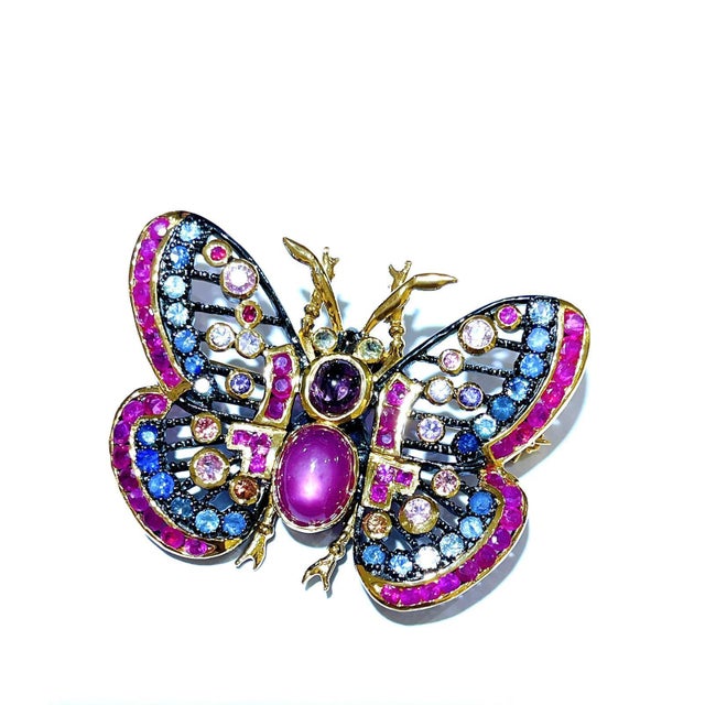 Bochic "Orient" Ruby, Multi Sapphires & Spinal Brooch Set In 18K Gold & Silver For Sale - Image 10 of 14