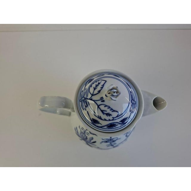 Vintage Czech Blue Onion Porcelain Cibulák Teapot from Dubí, 1970s For Sale - Image 9 of 18