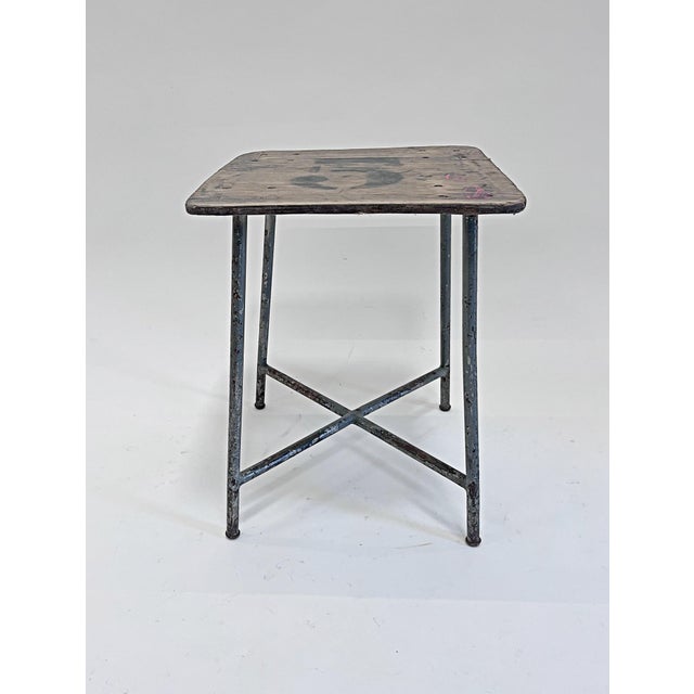 This industrial stool was designed in the 1960s and comes from an old company school in Antwerp, Belgium. It features an...