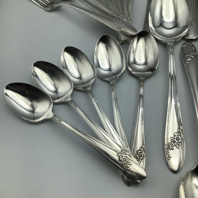 Oneida Tudor Silver Plate Flatware - 40 Pieces For Sale In Sacramento - Image 6 of 13