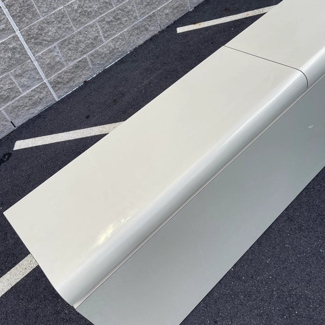 1980s 1980s Postmodern Laminate Waterfall King Storage Footboard or Blanket Chest For Sale - Image 5 of 12