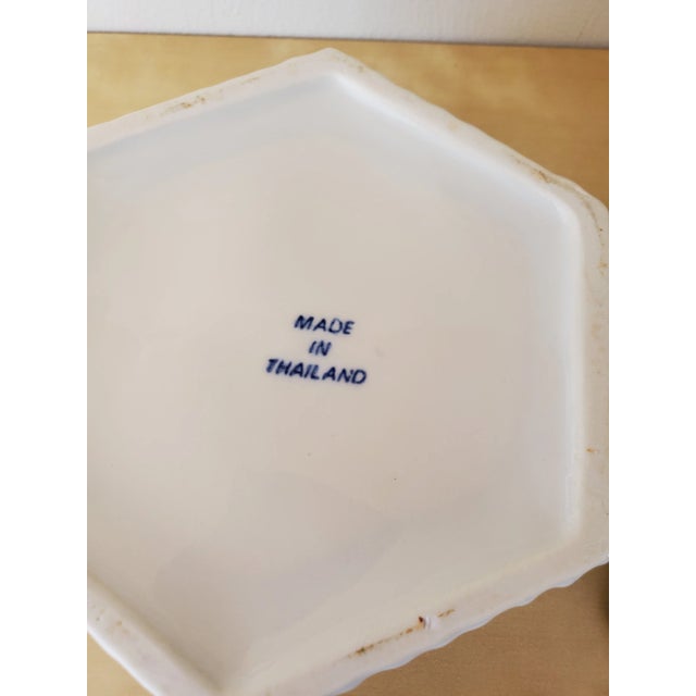 Vintage 1970s Blue and White Lidded Box For Sale - Image 4 of 5