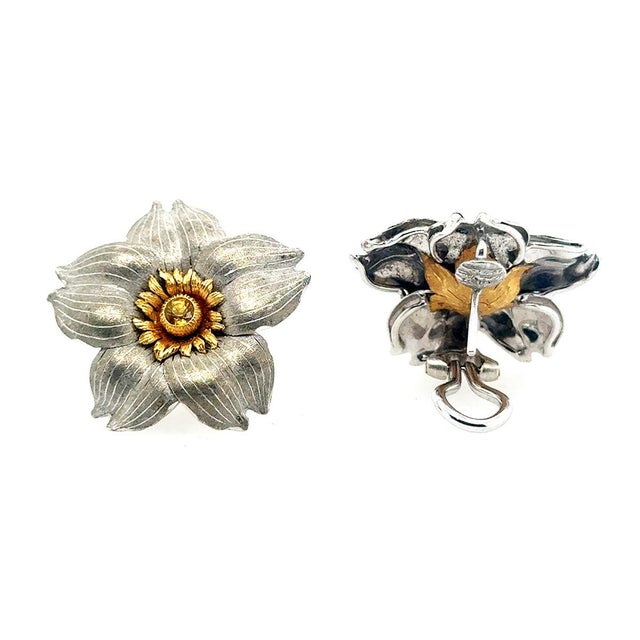 18k White and yellow gold Buccellati flower earrings with two yellow sapphires. Signed Buccellati - Italy -number #G6472